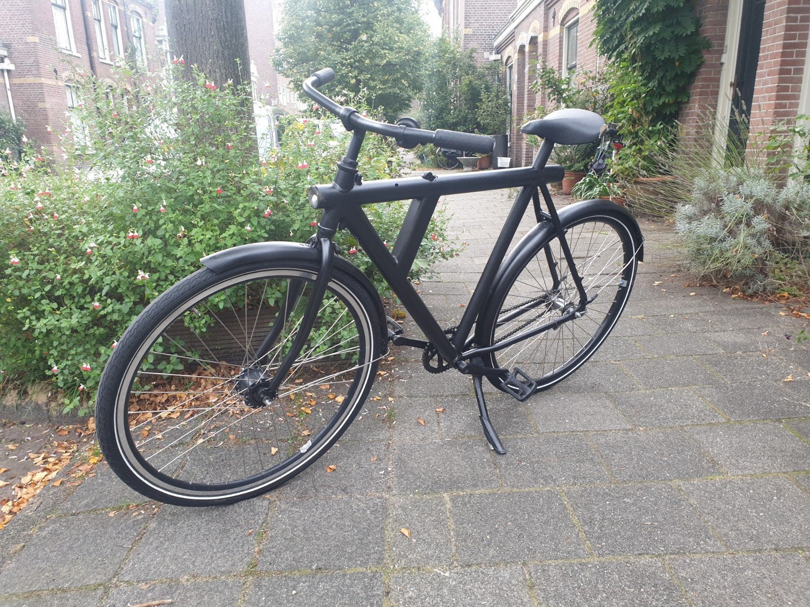 Foto 2 van VanMoof citybike herenfiets caferacer