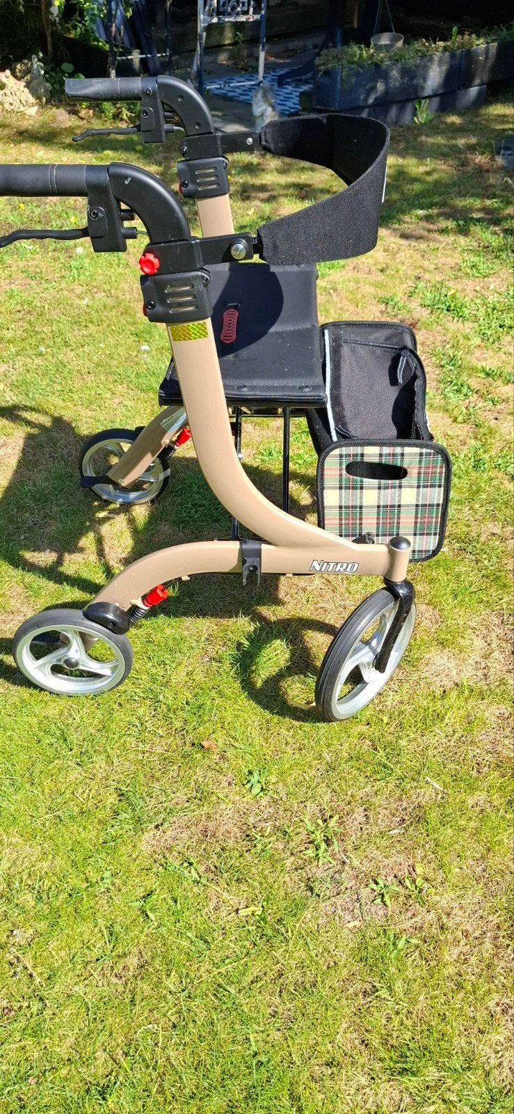 Rollator weinig gebruikt, Diversen, Rollators, Ophalen of Verzenden, Zo goed als nieuw