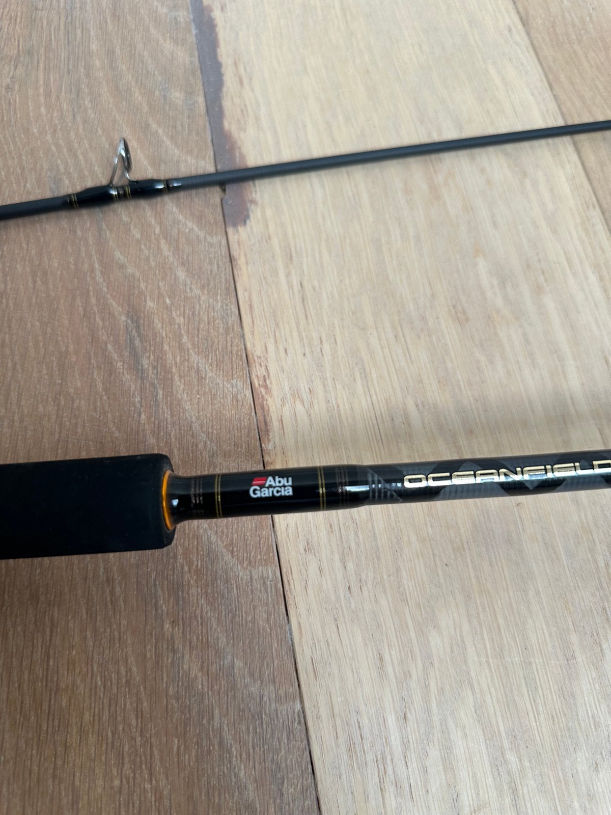 Nieuwe Abu Garcia Oceanfield Offshore hengel, 2.34m 14-60 gr, Abu garcia, Werphengel, Nieuw, Ophalen of Verzenden