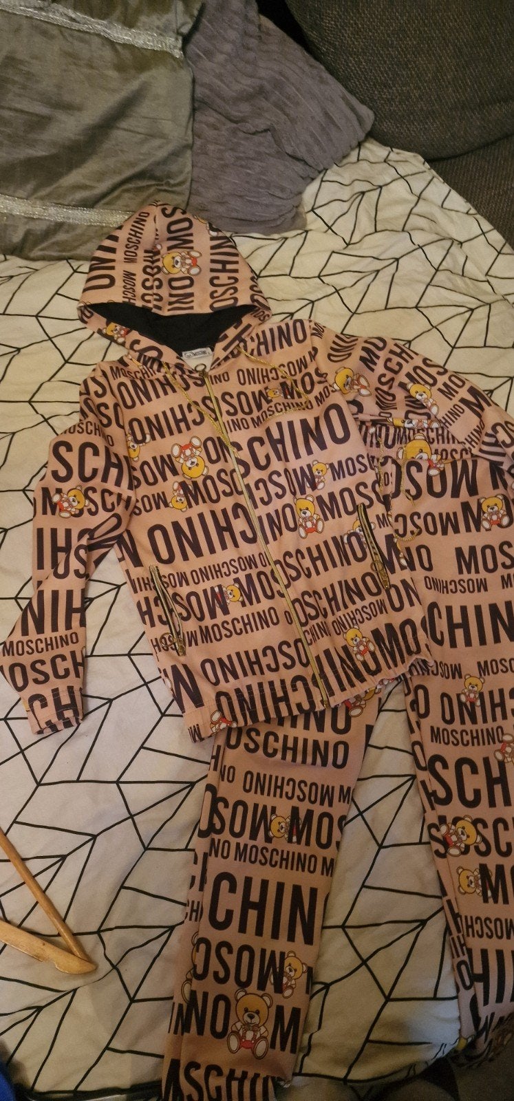 Moschino Trainingspak - Roze met Teddybeer Print, Kleding | Dames, Maat 38/40 (M), Zo goed als nieuw, Roze, Lang