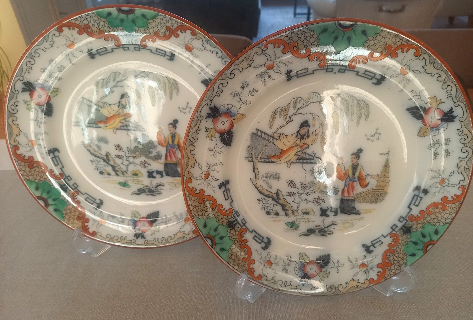 Twee antieke borden 'Timor' van Petrus Regout, 26 cm, Ophalen of Verzenden