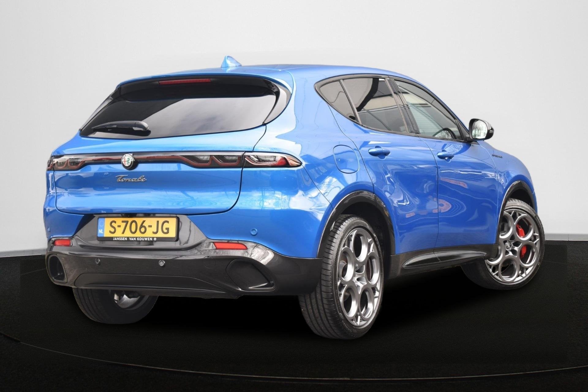 Alfa Romeo Tonale 1.5T Hybrid Edizione Speciale Leder Stuur-, Gebruikt, 4 cilinders, 700 kg, Blauw