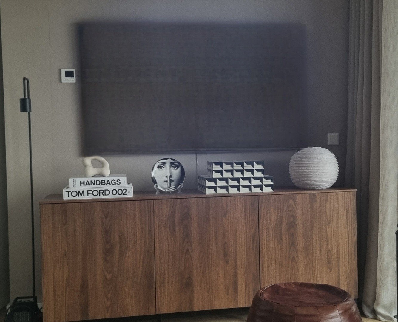 IKEA Besta tv-meubel met walnootpatroon, Huis en Inrichting, Ophalen, 150 tot 200 cm, Zo goed als nieuw, Minder dan 100 cm
