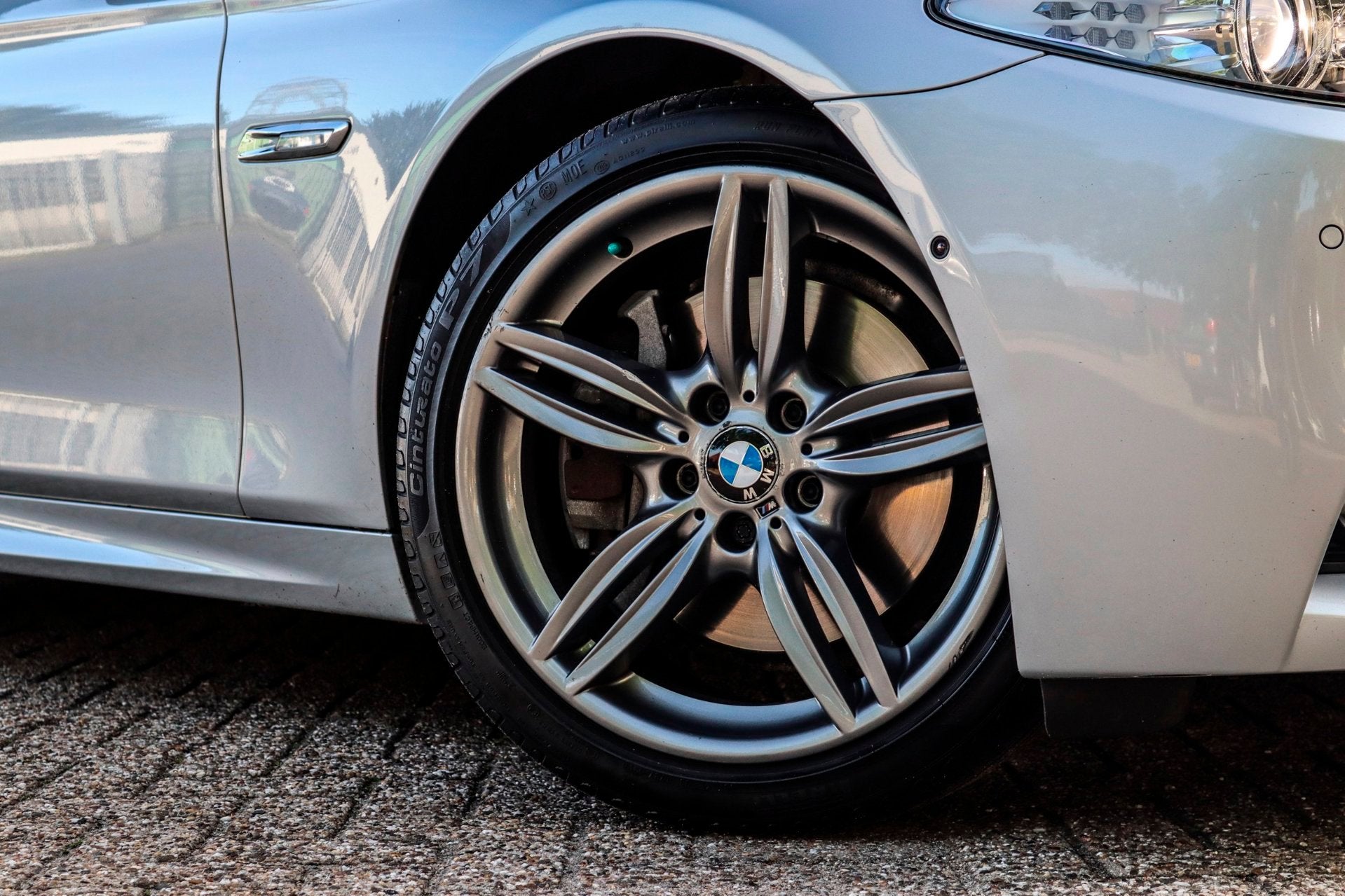 BMW 5-serie 535i M-Pakket NAP 2e EIG SOFTCLOSE 360 VOL OPTIE, Auto's, Euro 5, Achterwielaandrijving, Gebruikt, 1675 kg