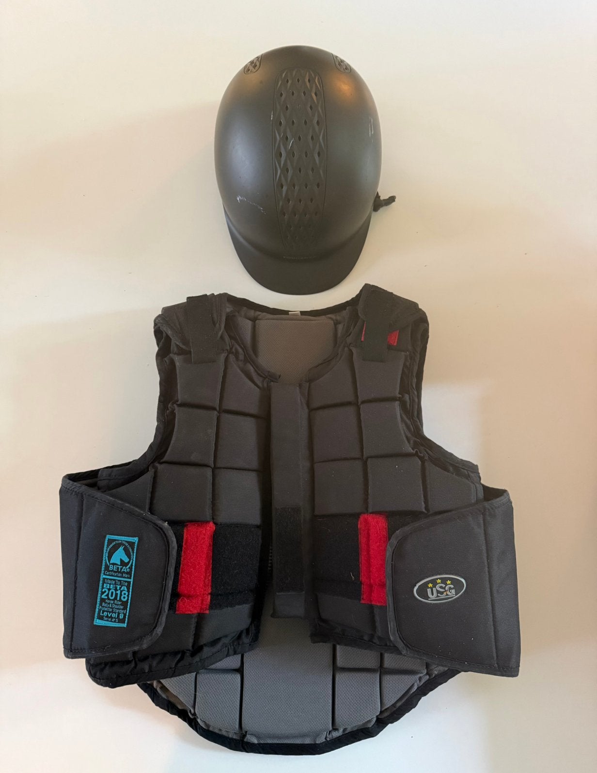 Bodyprotector + cap, Ophalen of Verzenden