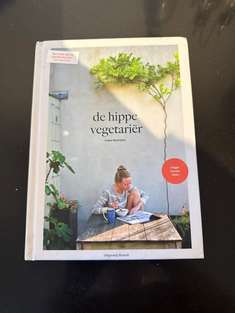 De Hippe Vegetariër - Kookboek Isabel Boerdam, Voorgerechten en Soepen, Ophalen of Verzenden, Zo goed als nieuw, Gezond koken
