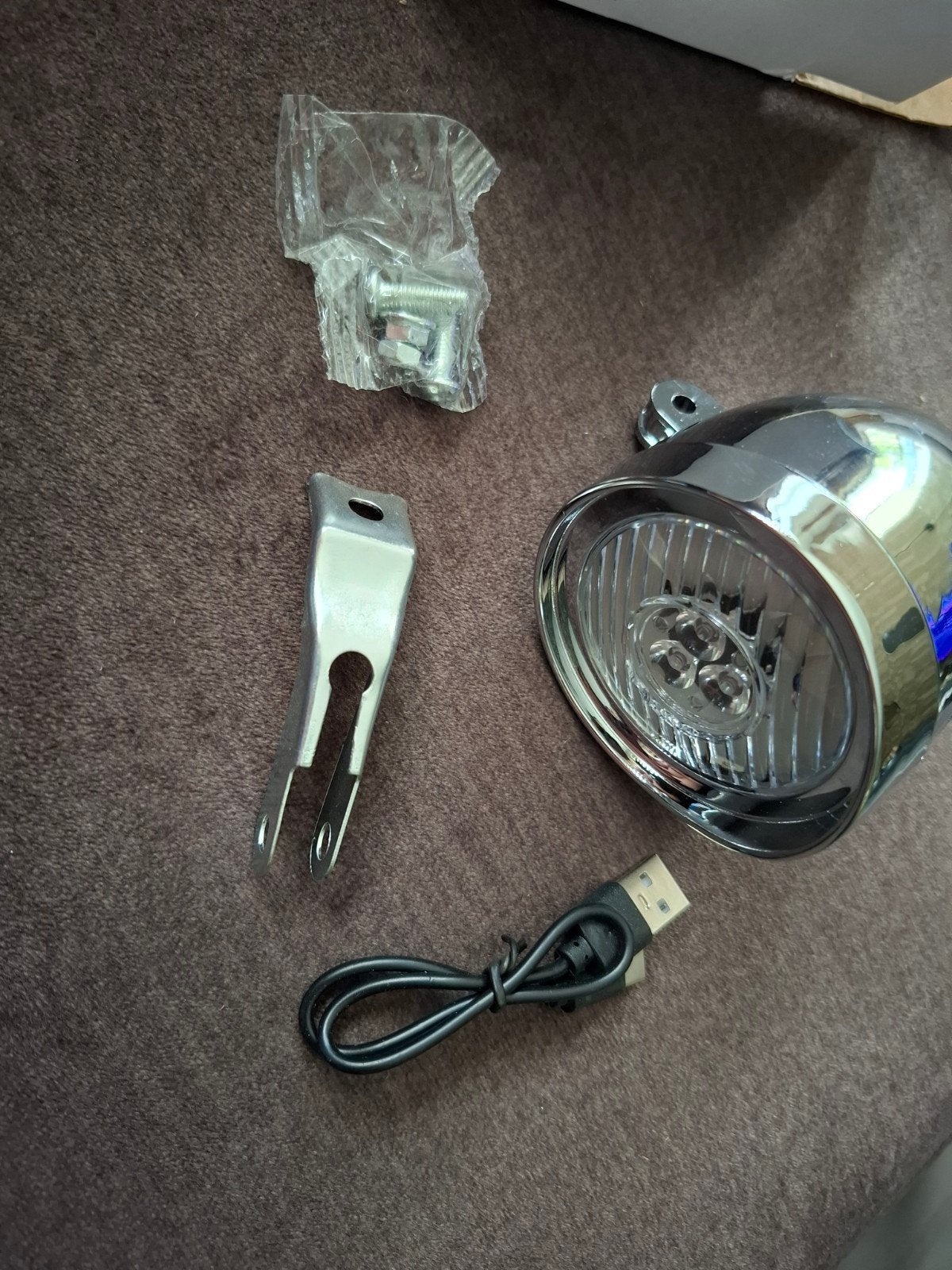 Nieuwe Retro LED Fietskoplamp - Chroom (Oplaadbaar via USB), Fietsen en Brommers, Brommerhelmen, Ophalen of Verzenden, Nieuw