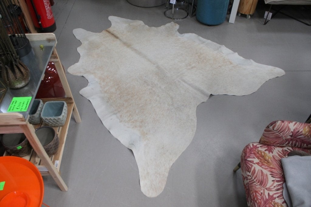 Licht vloerkleed koeienhuid beige champagne 210 x 220 cm., Bruin, 200 cm of meer, Ophalen of Verzenden, 200 cm of meer