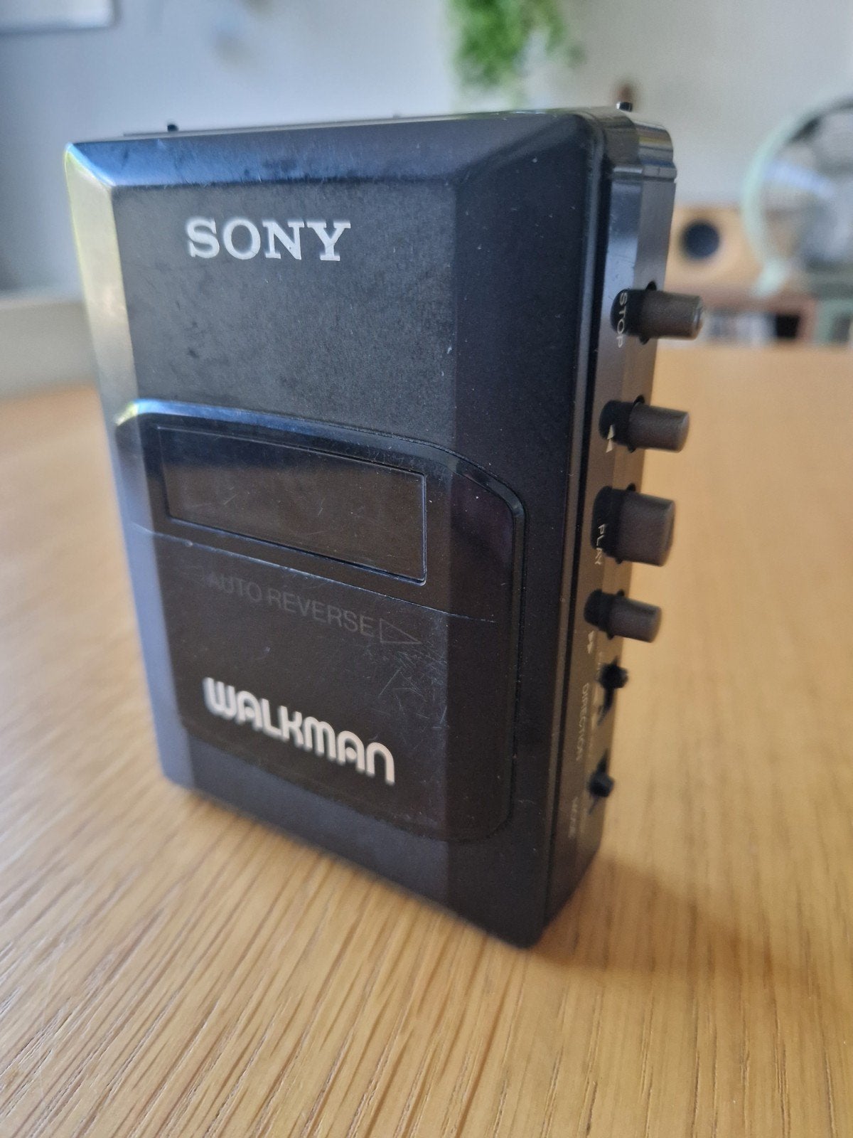 Sony WM-A26/B26 Walkman, scharnier beetje schade, maar werkt, Audio, Tv en Foto, Walkmans, Discmans en Minidiscspelers, Ophalen of Verzenden