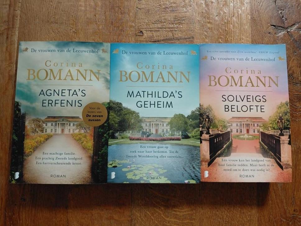 Corina Bomann - De vrouwen van de Leeuwenhof (3 boeken), Ophalen of Verzenden, Zo goed als nieuw, Corina Bomann