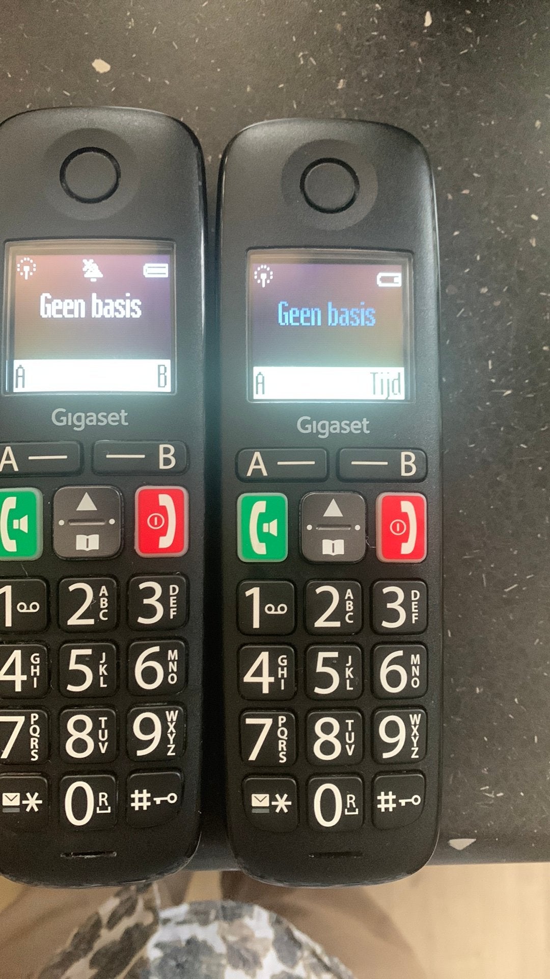 Gigaset seniorentelefoon met grote toetsen en oplader, Ophalen, Gebruikt, 2 handsets