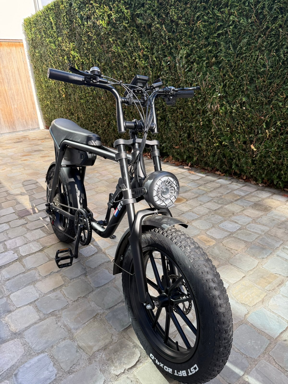 Esmaster Ghost 250 E-bike met AXA slot en telefoonhouder, Ophalen, Zo goed als nieuw, Overige merken