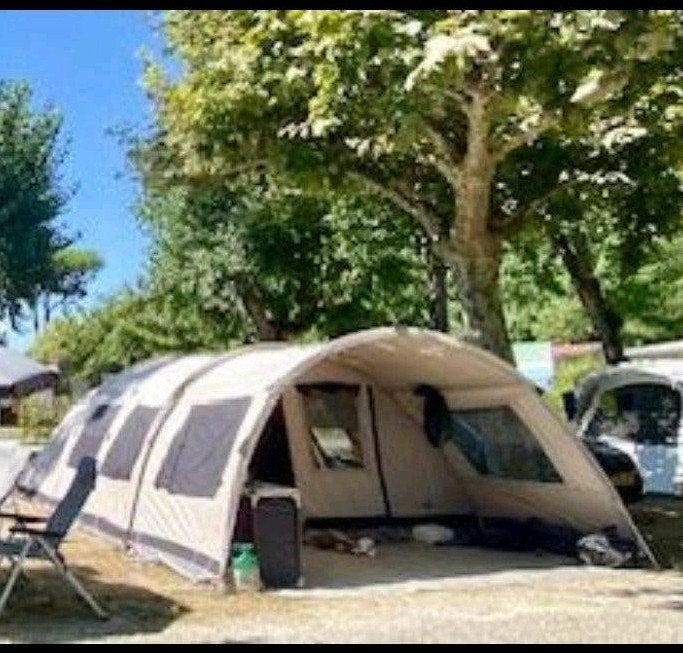 Ruime 6 persoons tunnel tent en Saris bagagewagen, Ophalen, Zo goed als nieuw, Tot en met 6