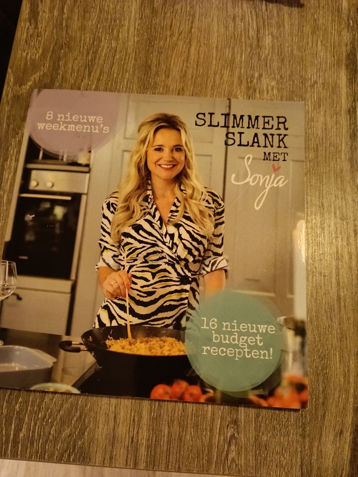 Boek: Slimmer slank met Sonja Bakker, Boeken, Ophalen, Nieuw