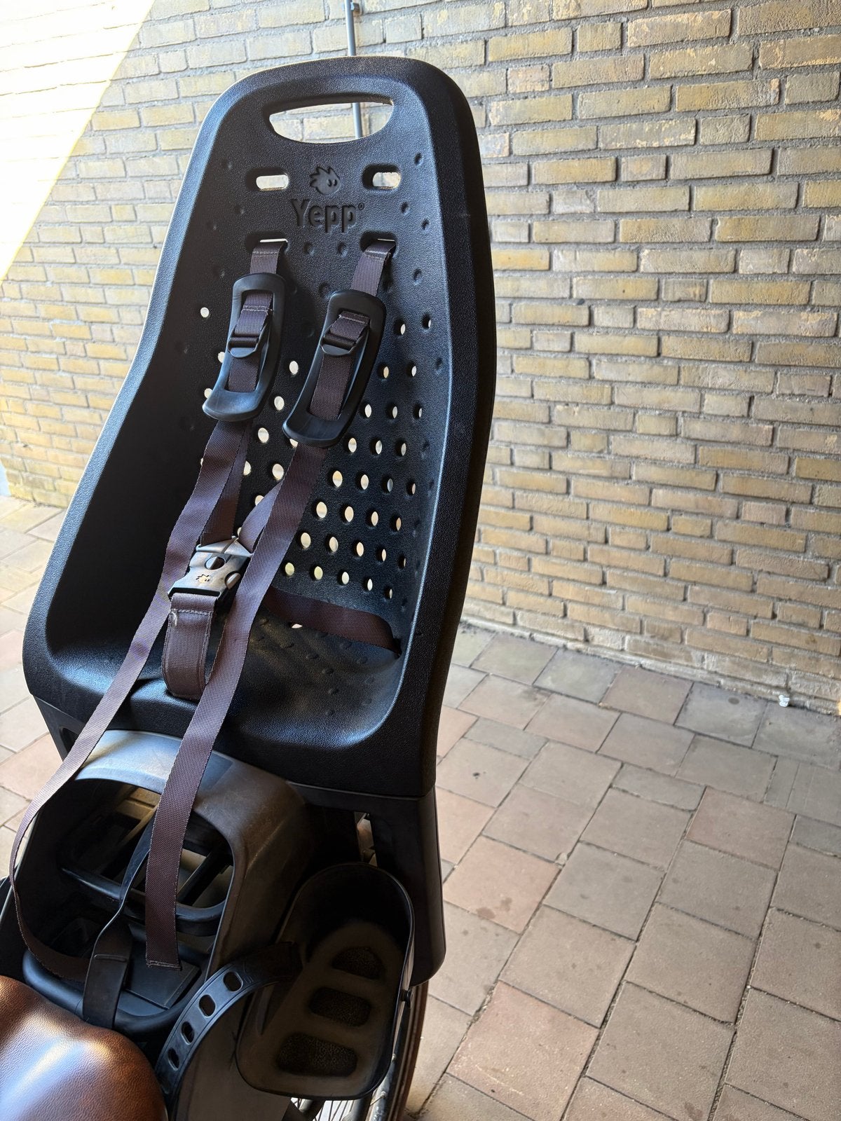Yepp Achterzitje met Easyfit Adapter, Fietsen en Brommers, Ophalen, Gebruikt, Achterzitje