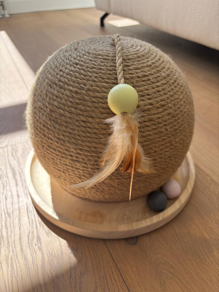 Krabbol designed by Lotte €25, Dieren en Toebehoren, Ophalen, Zo goed als nieuw, Krabpaal