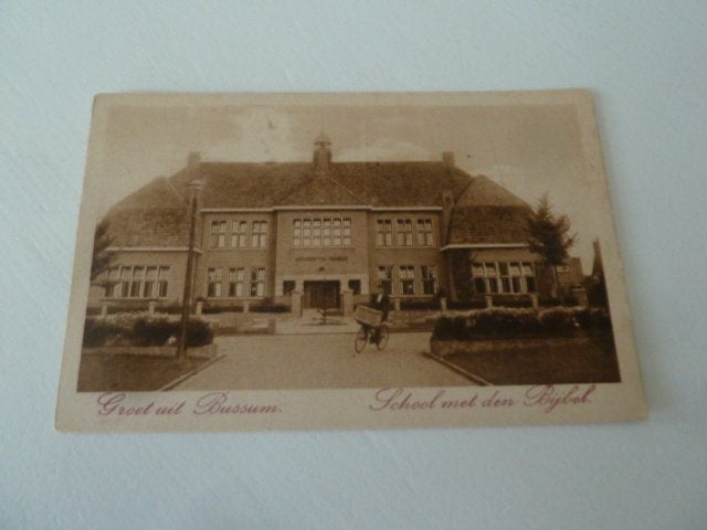 Bussum circa 1930 School met den Bijbel, Ophalen of Verzenden, 1920 tot 1940, Ongelopen, Noord-Holland