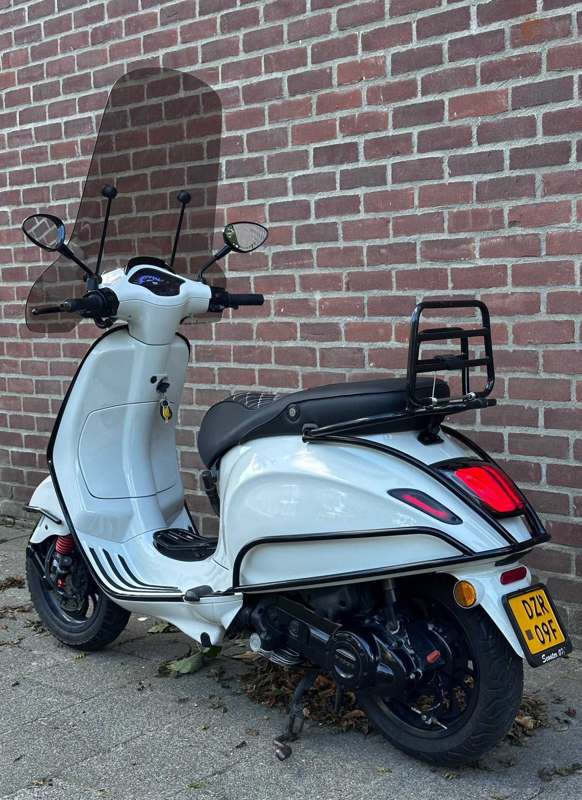 Vespa Sprint 80cc 2020 Akrapovic Angel Eye, Fietsen en Brommers, Maximaal 45 km/u, Vespa S, Ophalen of Verzenden, Zo goed als nieuw