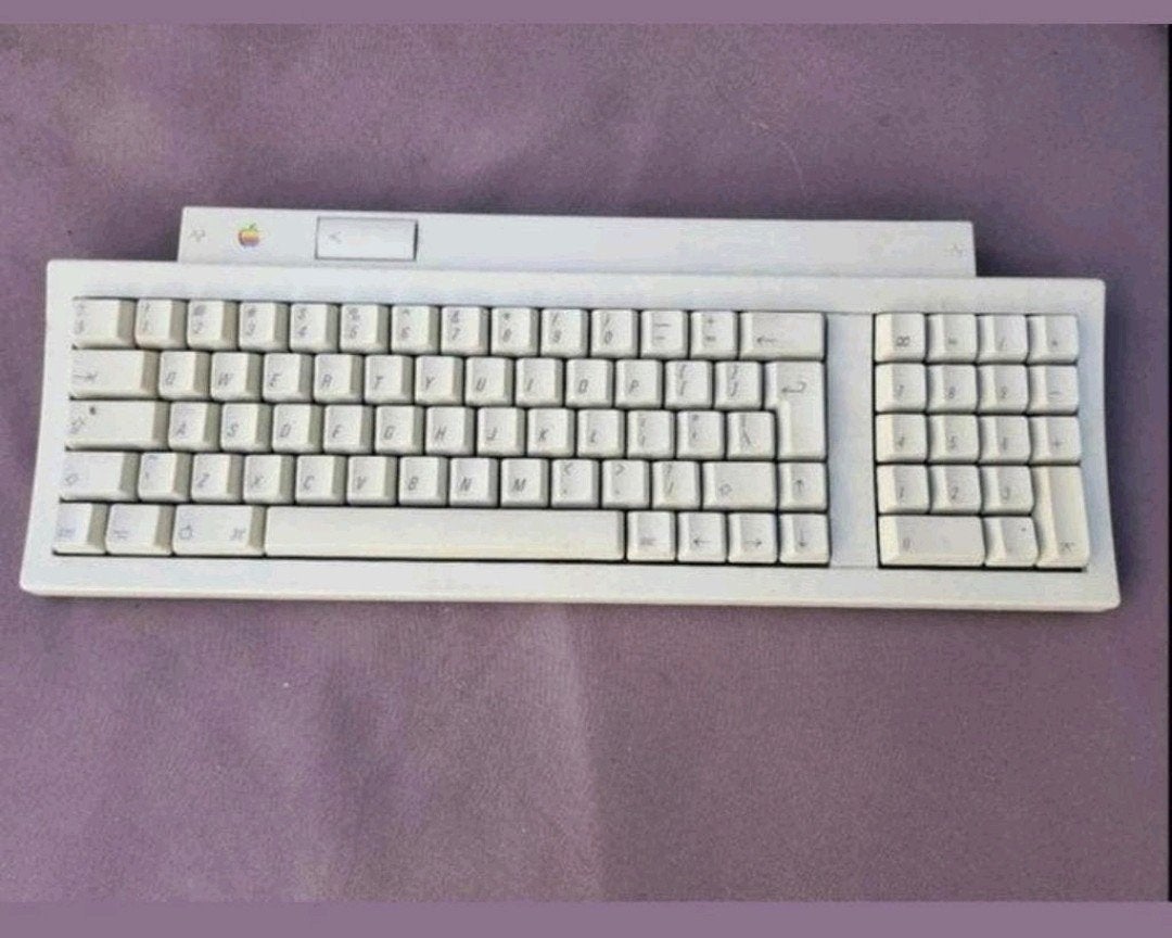 Apple Vintage Keyboard Muis Microphone Goedwerkende Apple, Ophalen of Verzenden