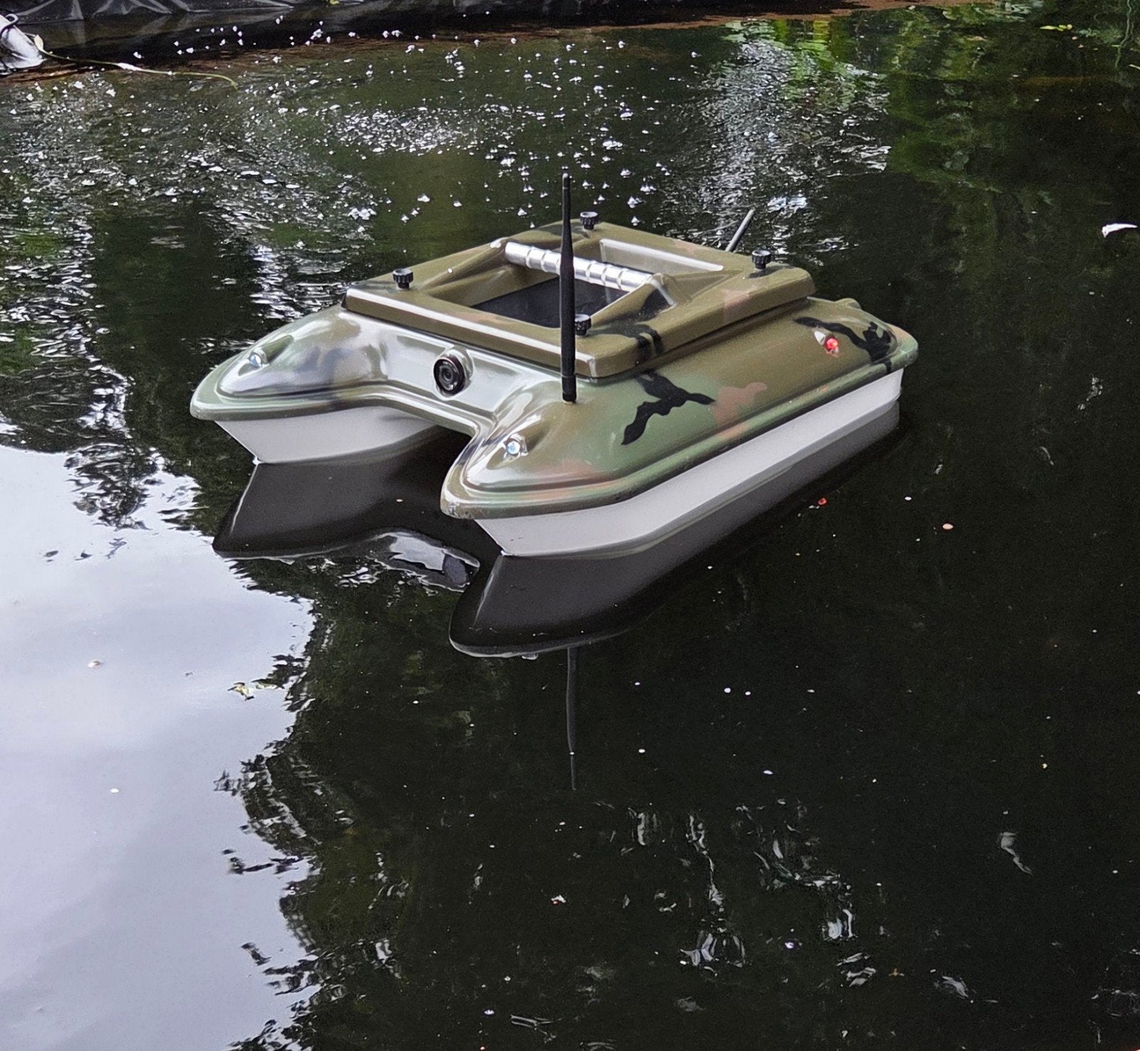 voerboot Gladiator incl dieptemeter gps, Ophalen of Verzenden, Gebruikt, Overige typen