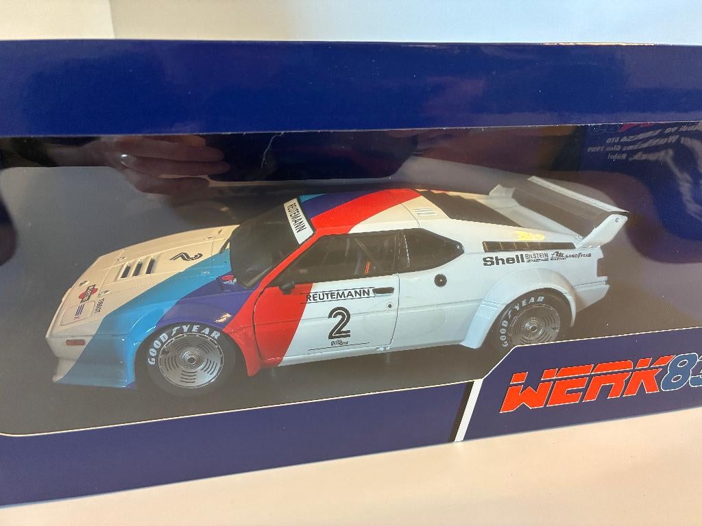 19511: BMW M1 ProCar Series - Carlos Reutemann - 1979 Werk83, Hobby en Vrije tijd, Modelauto's | 1:18, Nieuw, Willeckstr. 7, D-35614 Asslar, Germany