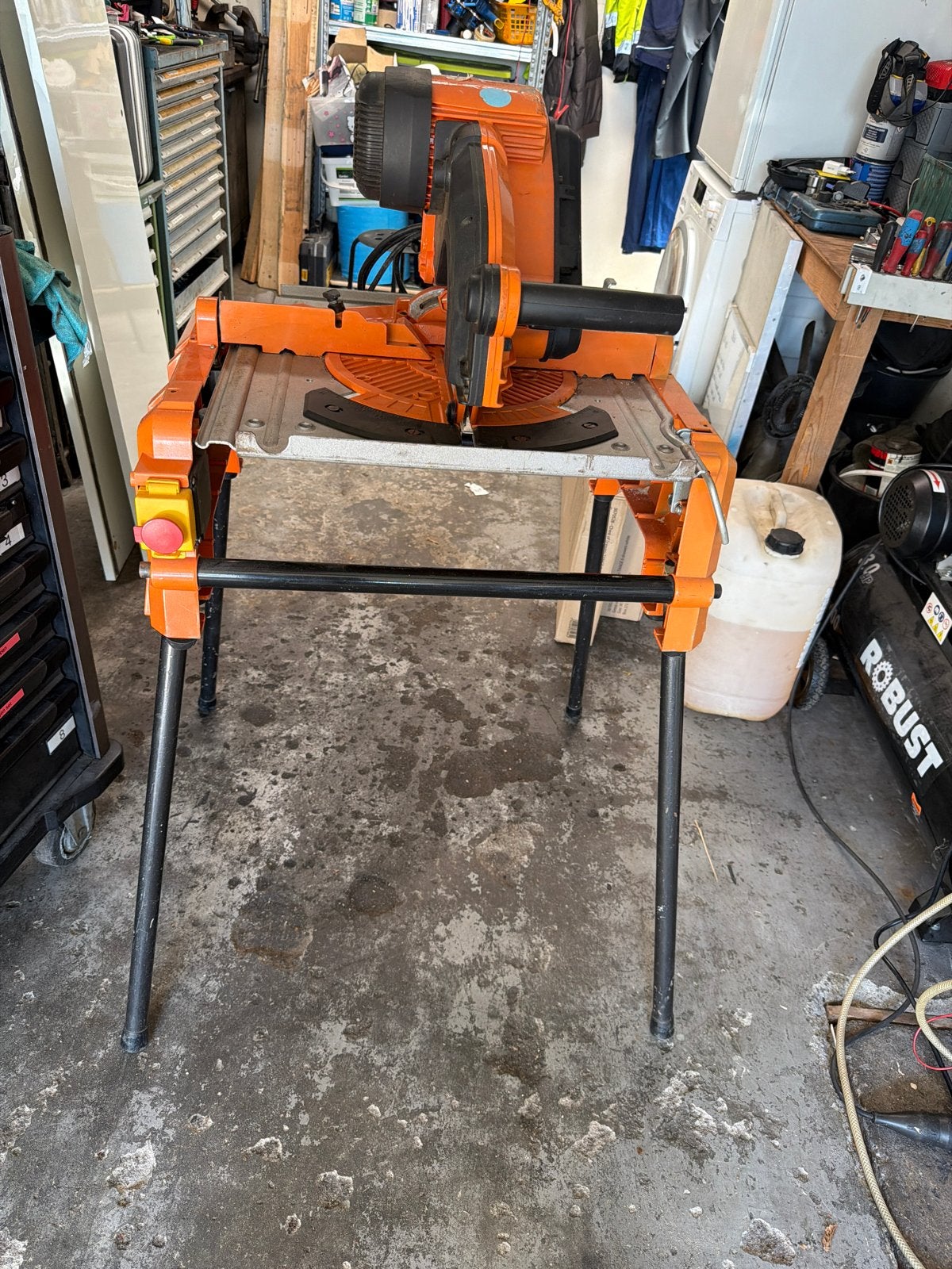 Zaagmachine, Ophalen, 1200 watt of meer, Afkortzaag, 30 tot 70 mm