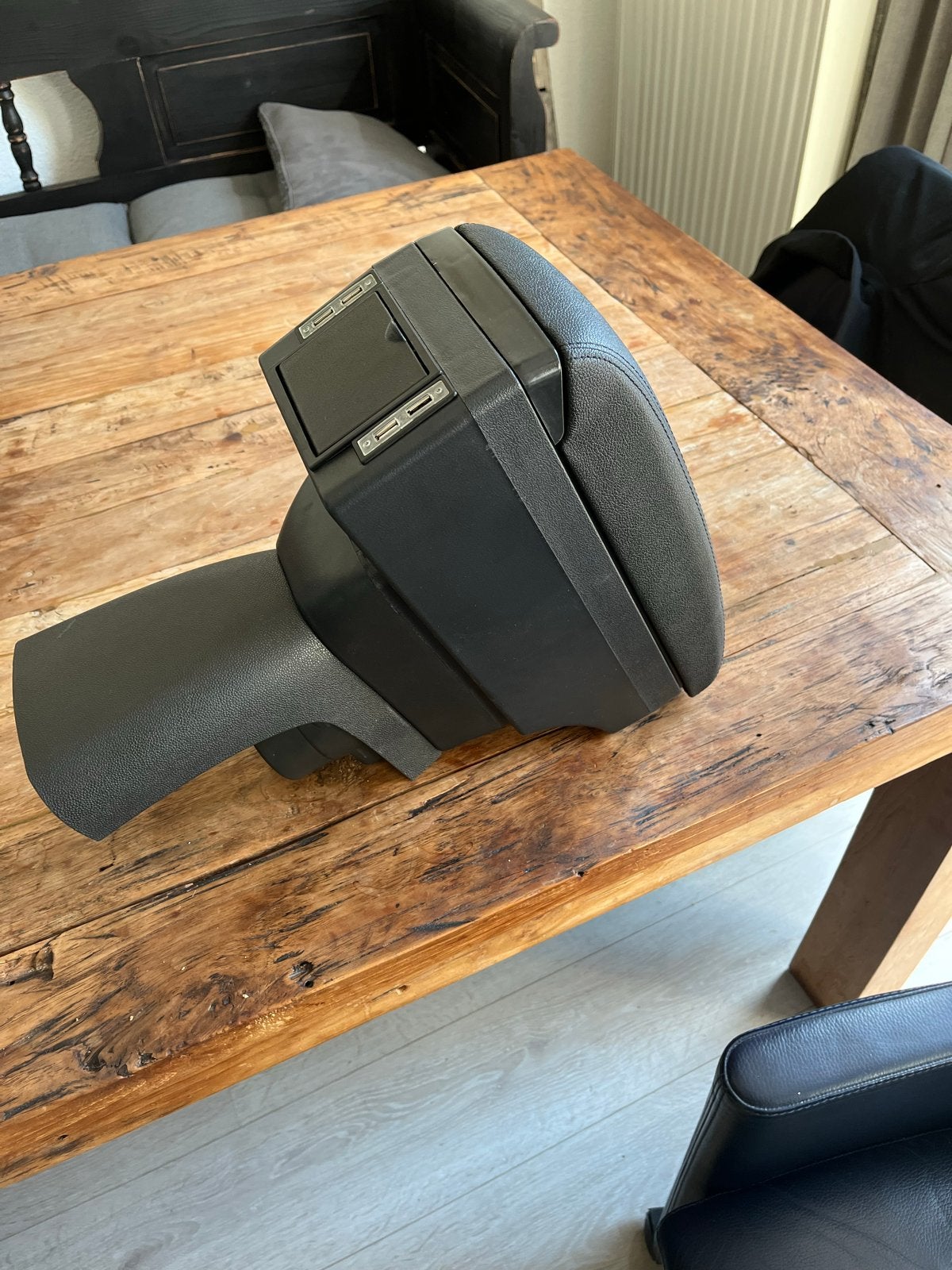 Lederen Armsteun Corsa D met USB en Bekerhouder, Ophalen, Gebruikt