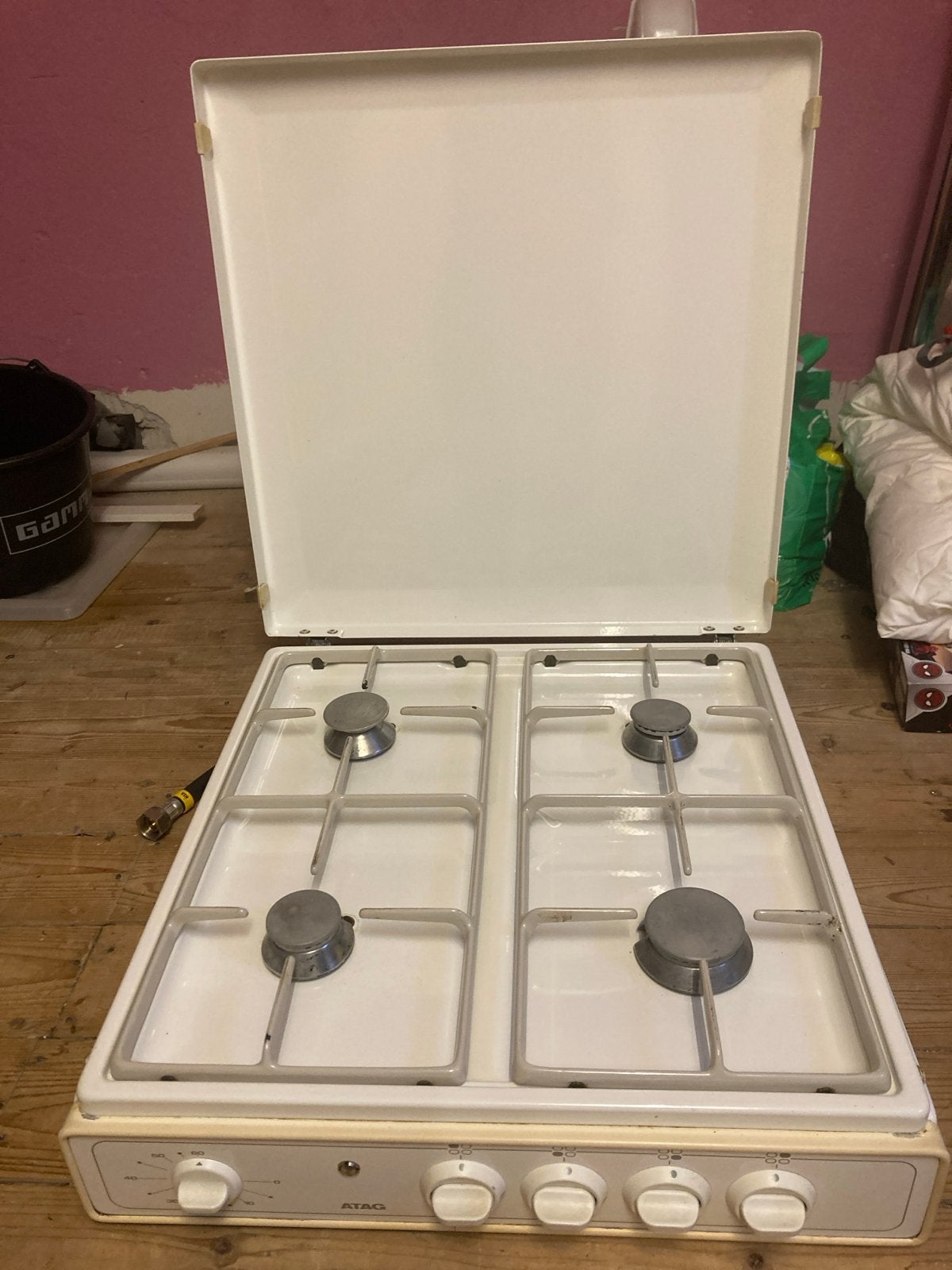 ATAG Gasfornuis 4-pits met deksel - Wit, Witgoed en Apparatuur, Ophalen, Gebruikt, Minder dan 85 cm, 60 cm of meer