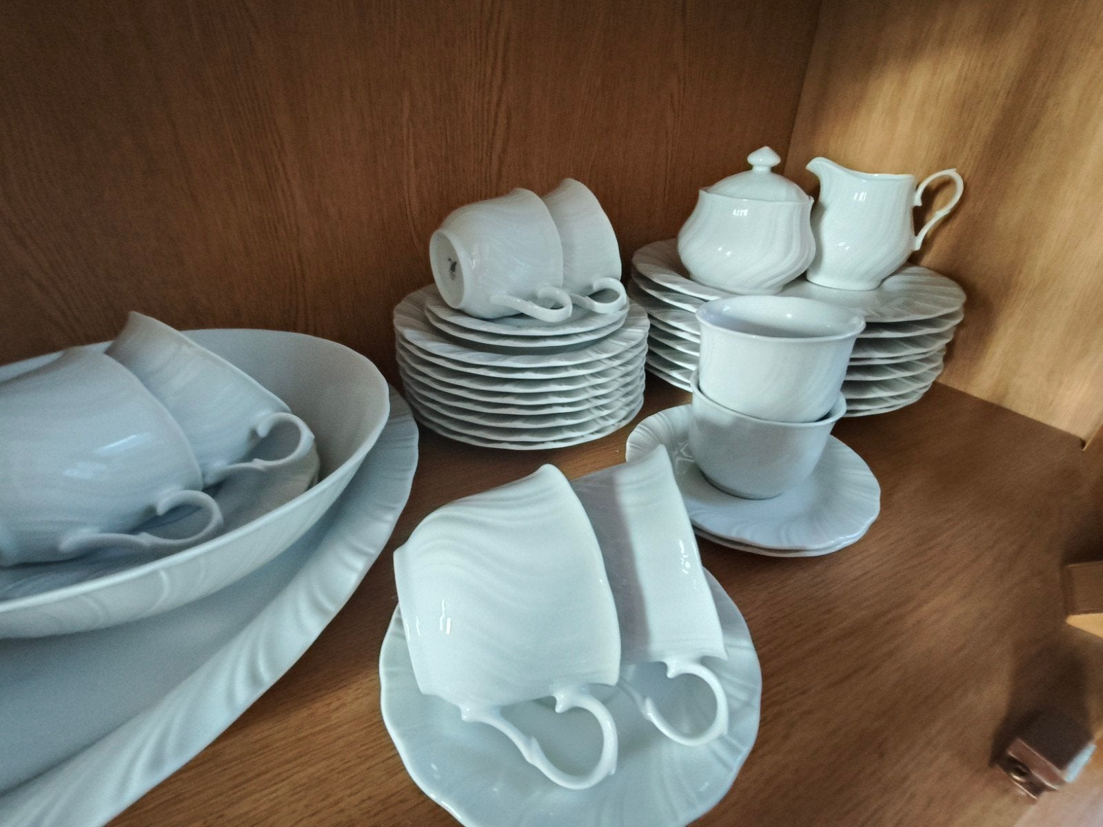 8 persoons servies 47 delig wit, Huis en Inrichting, Ophalen, Overige merken, Zo goed als nieuw, Overige stijlen