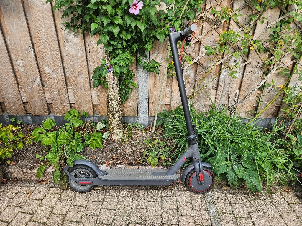 E step, Fietsen en Brommers, Steps, Ophalen of Verzenden, Gebruikt, Elektrische step (E-scooter), Aovo pro