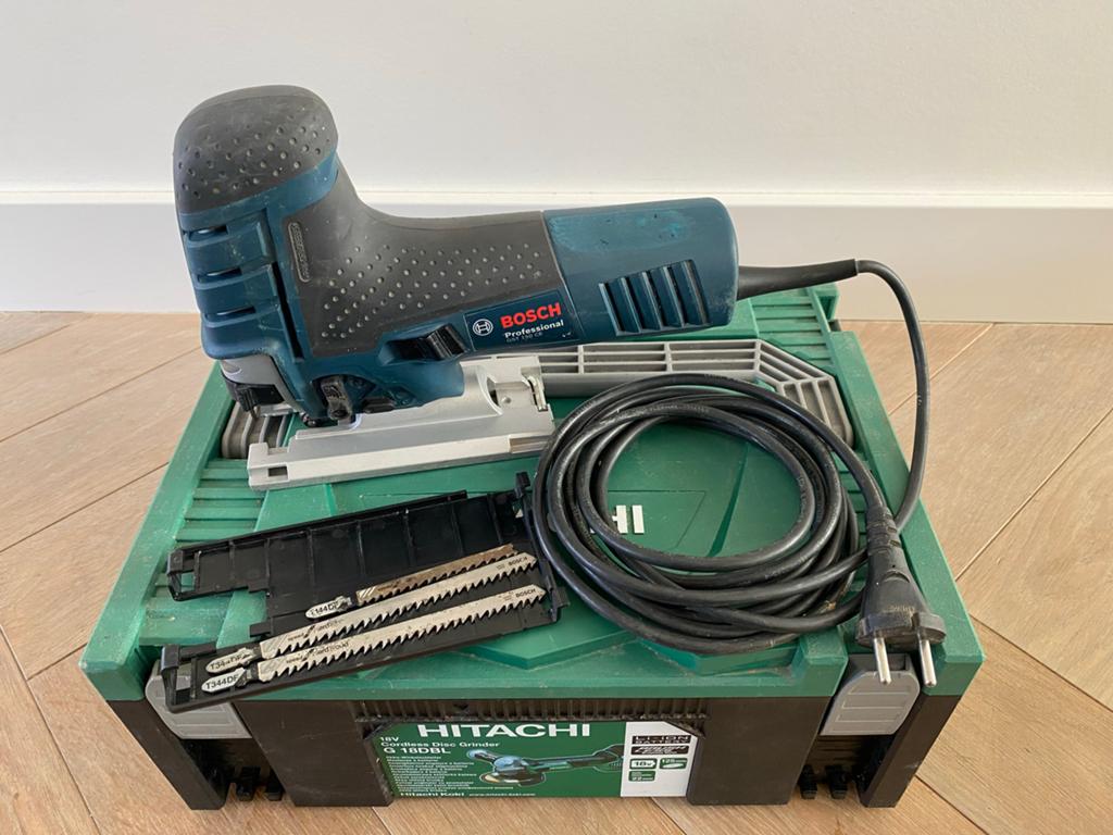 Nette Bosch Professional GST 150 CE Decoupeerzaag T-greep, Doe-het-zelf en Verbouw, Gereedschap | Schuurmachines, Ophalen of Verzenden