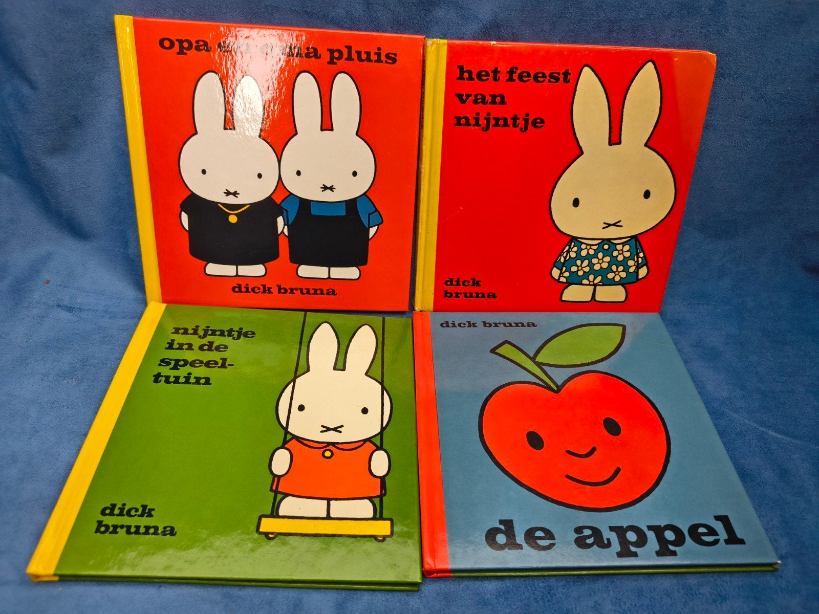 Dick Bruna Nijntje Boekjes Set - 4 Stuks, Gelezen, Fictie algemeen, Jongen of Meisje, Ophalen of Verzenden