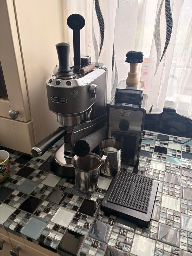 De'Longhi espresso machine en koffiemolen, Witgoed en Apparatuur, Koffiezetapparaten, Stoompijpje, Espresso apparaat, Ophalen of Verzenden