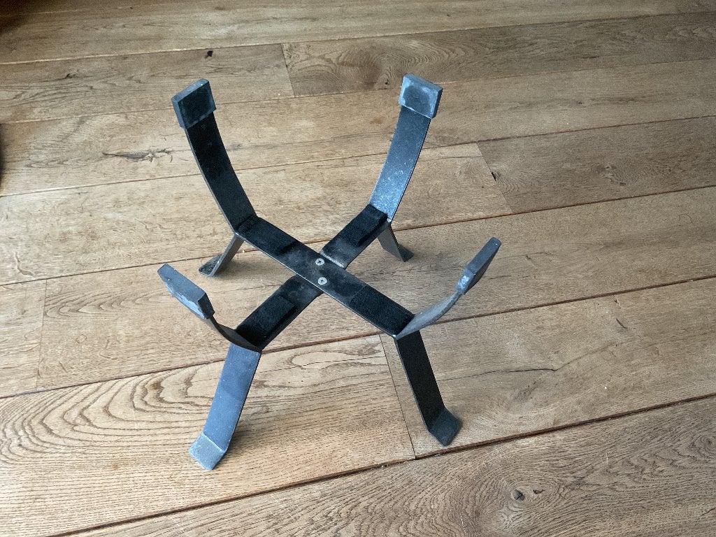 Onderstel nest kamado 13 inch in prima staat, Ophalen, Gebruikt, Overige merken