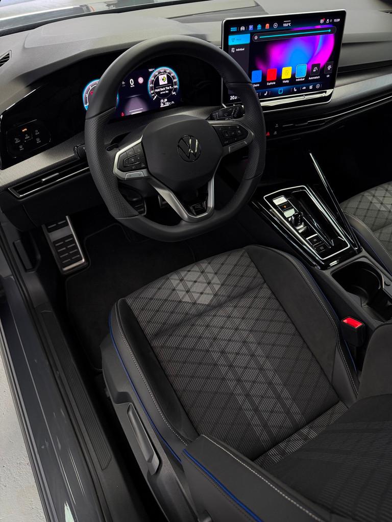 Volkswagen Golf 1.5 TSI 3x R-Line Panorama CarPlay, 4 cilinders, Leder en Stof, Origineel Nederlands, Bedrijf