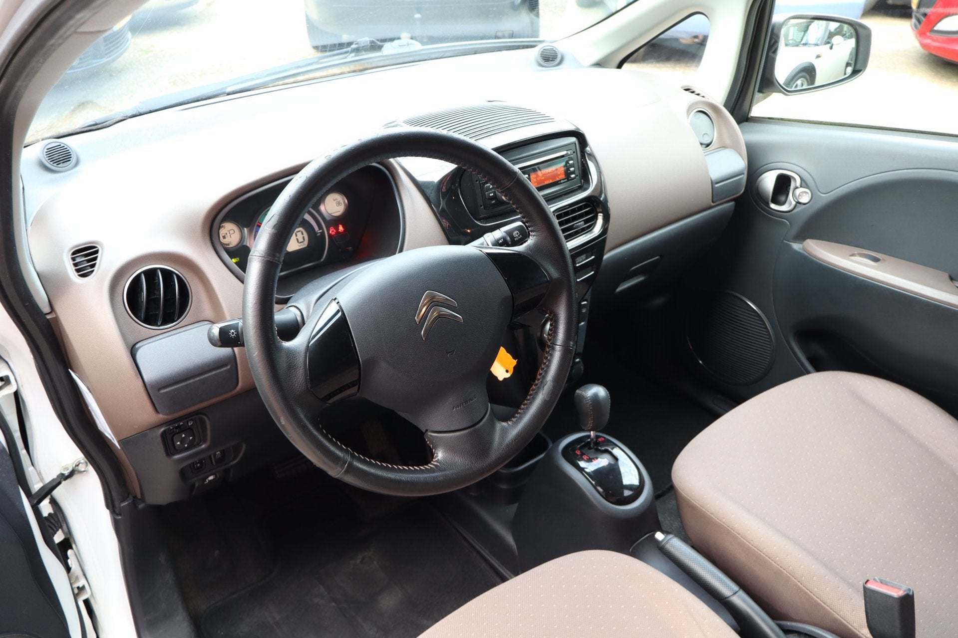 Citroen C-Zero 4- DEURS,16 kWhAUTOMAAT ,GOEDKOOP RIJDEN, Auto's, 150 km, Achterwielaandrijving, 16 kWh, 4 stoelen