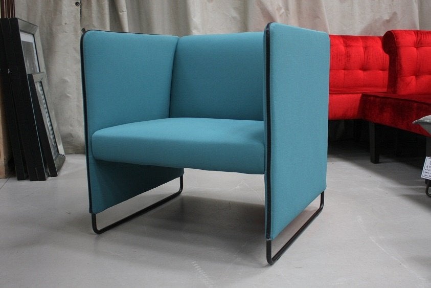 3 x moderne fauteuil ZIPPO Pedrali design blauw akoestisch, Ophalen, Modern design, Minder dan 75 cm, Zo goed als nieuw