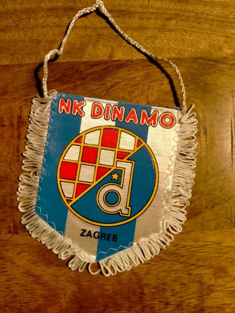 NK Dinamo Zagreb Kroatië vintage voetbal vaantje sport club, Verzenden, Gebruikt, Buitenlandse clubs, Vaantje of Sjaal