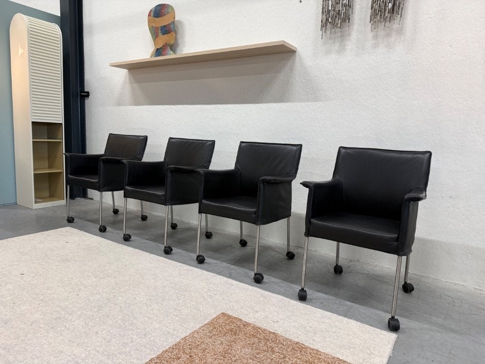 4 als nieuw Design on Stock Gola eetkamerstoel wiel zwart, Huis en Inrichting, Stoelen, Zwart, Gompenstraat 15, Design on Stock