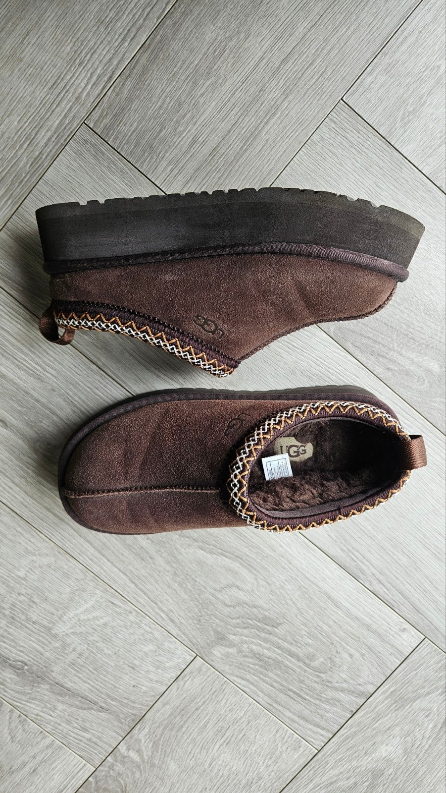 Uggs donkerbruine maat 37, Kleding | Dames, Bruin, Ophalen of Verzenden, Zo goed als nieuw, Uggs
