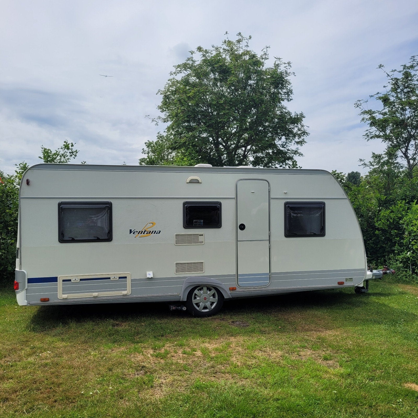 Nette Bürstner Ventana 480TL caravan uit 2005, Kachel, Rondzit, Particulier, Bürstner