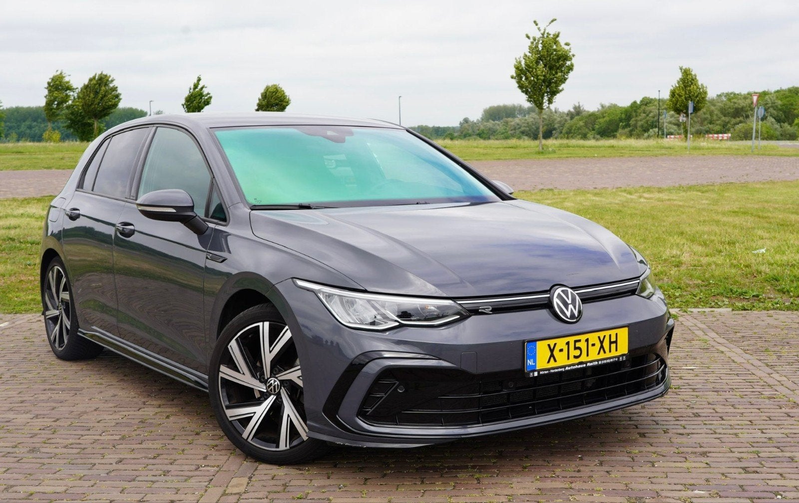 Volkswagen Golf 1.5 Etsi 150pk full options APK 2022 Grijs, 1498 cc, 680 kg, 4 cilinders, 149 pk