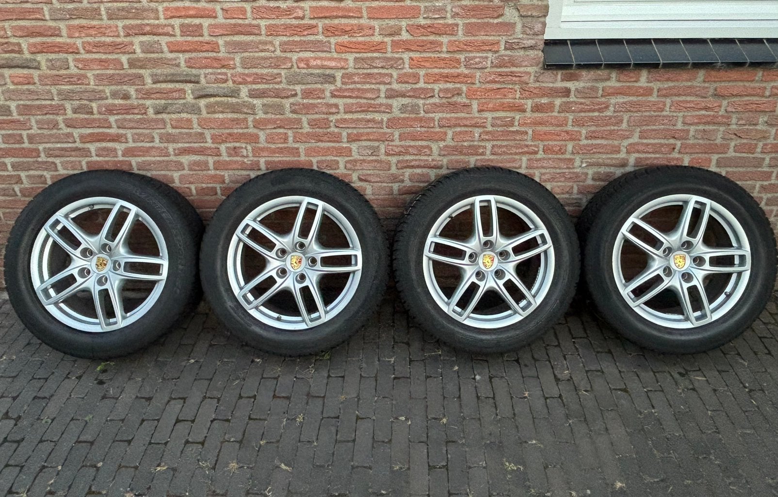 Porsche origineel 19 inch Cayenne velgen met winterbanden, Auto-onderdelen, Banden en Velgen, Gebruikt, 265 mm, Banden en Velgen