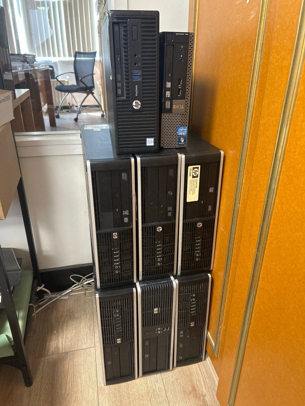 Gebruikte kantoorcomputers 12,50 per stuk - HP/Dell desktops, Computers en Software, Desktop Pc's, Gebruikt, Ophalen