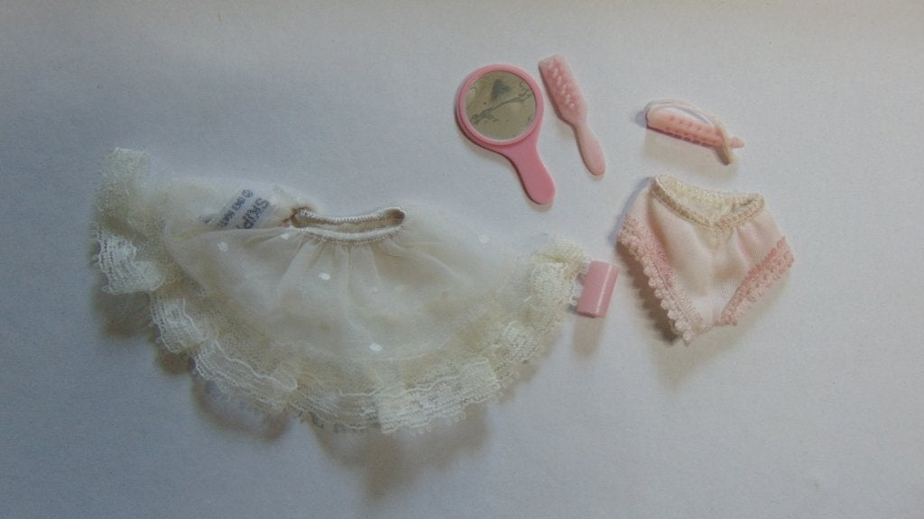 Vintage Skipper Barbie Fashion #1900 - Underpretties, Verzenden, Gebruikt, Kleertjes