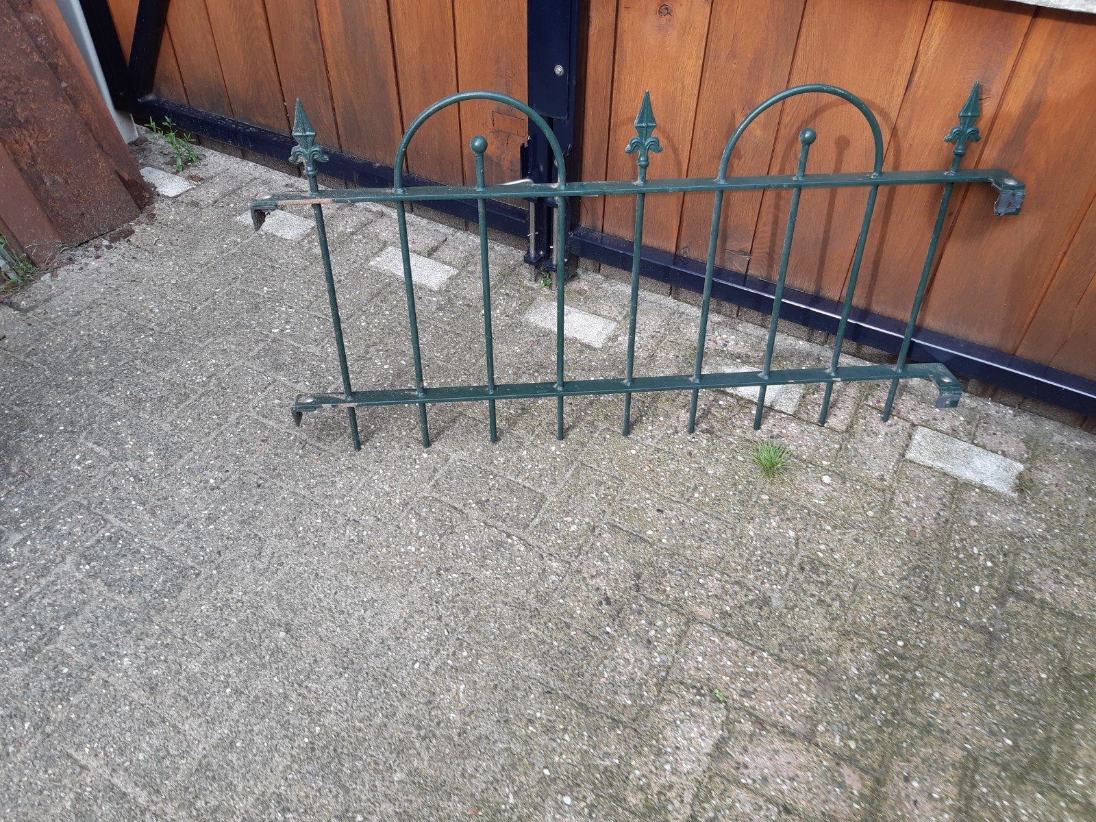 ijzeren hekwerk, Fietsen en Brommers, Ophalen