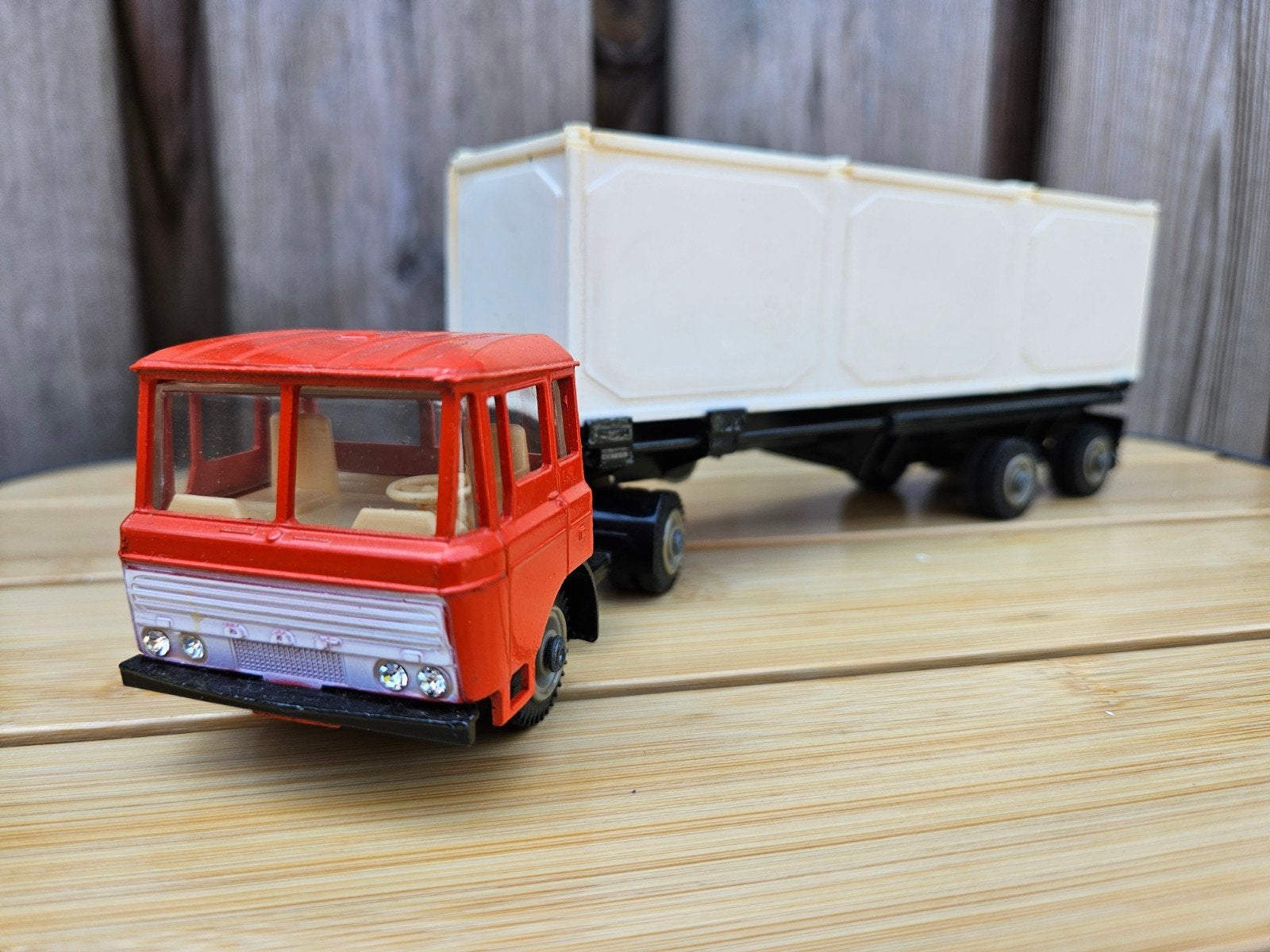 Lion Car DAF 2600 Containerwagen met uitschuifbaar chassis, Ophalen of Verzenden, Zo goed als nieuw, Bus of Vrachtwagen, Lion Toys