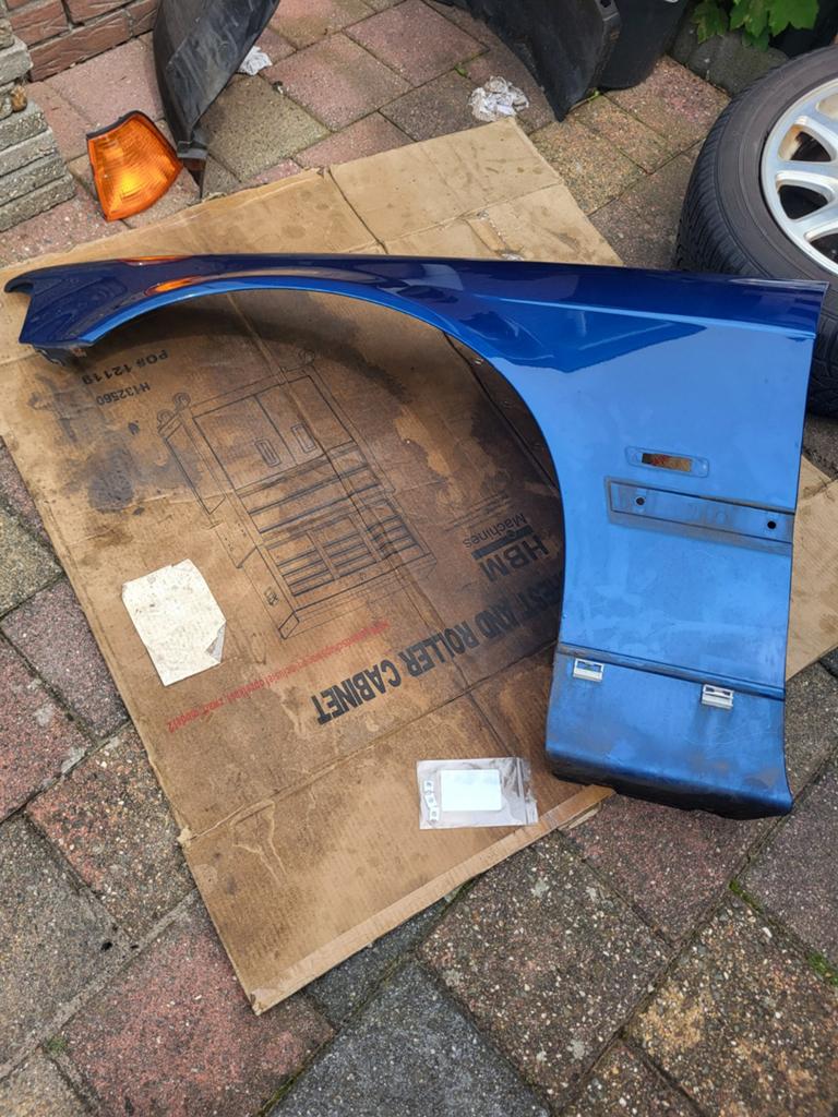 Spatbord BMW E36 - avusblauw - Gebruikt, Gebruikt, Ophalen of Verzenden, Spatbord, BMW