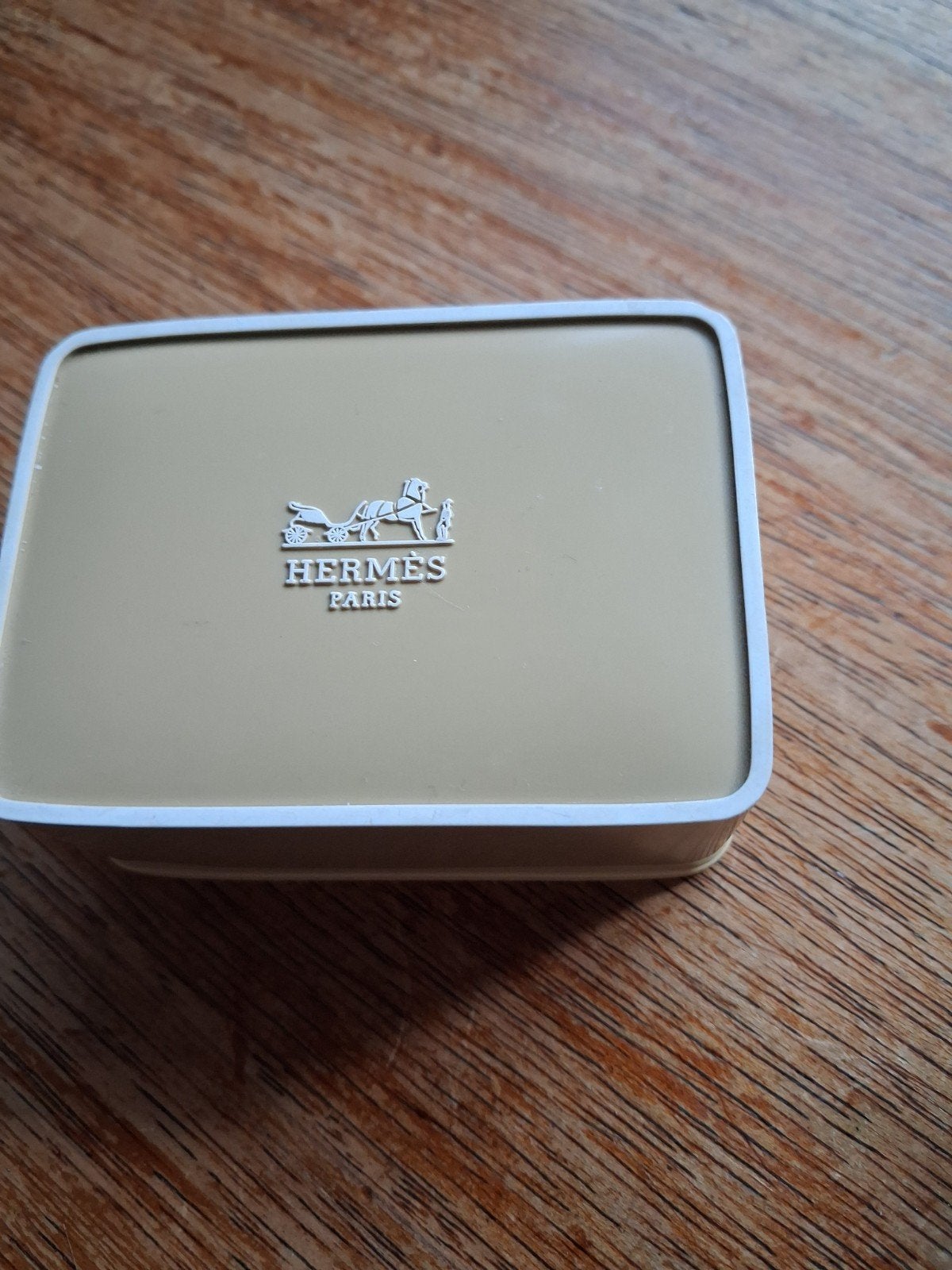 Hermès Savon Parfumé  zeepdoosje /bakje, Ophalen of Verzenden