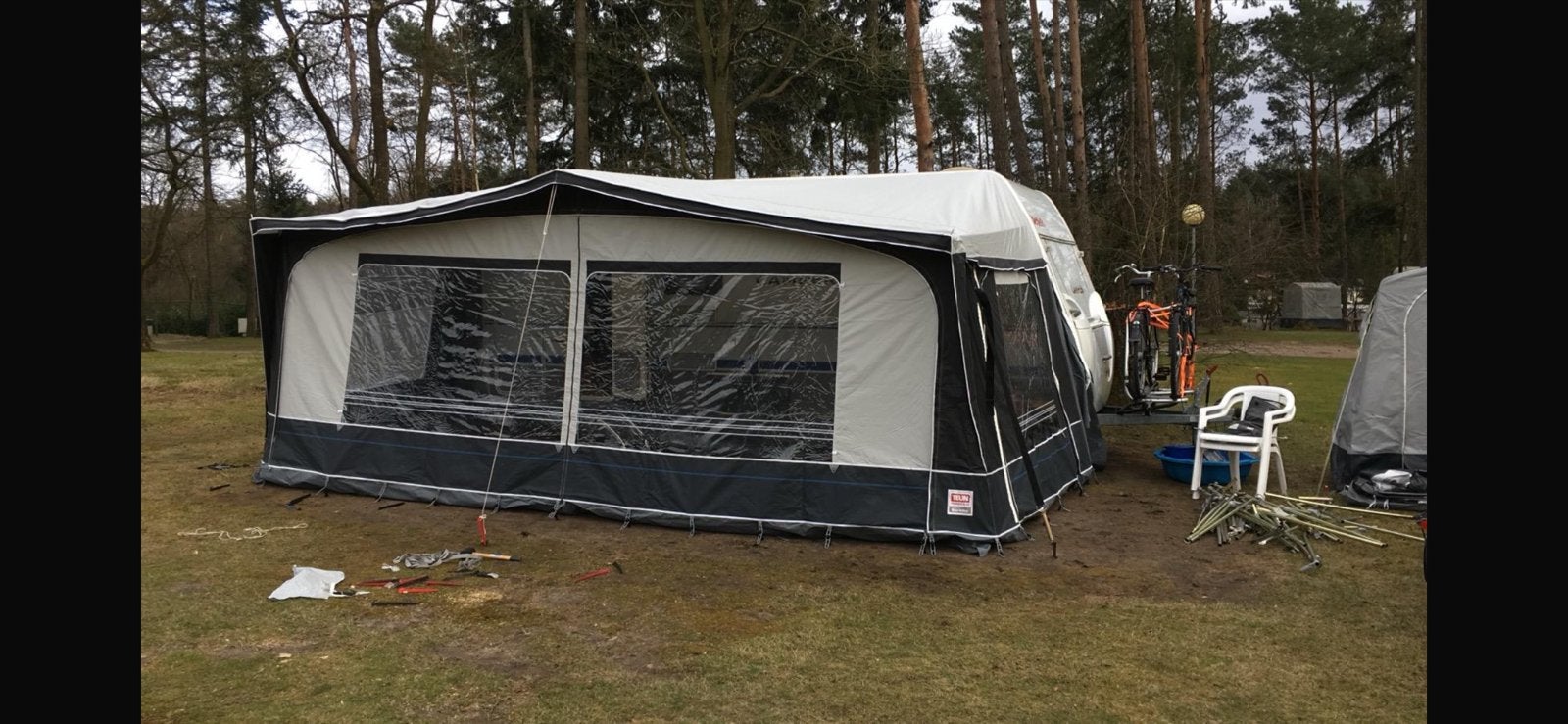 Gebruikte voortent voor caravan, inclusief stokken maat 14, Ophalen, Gebruikt
